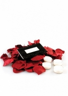 A Bed of Roses - Red
